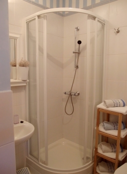 Penzion Chalupa Pohádka - apartmán Nebe - koupelna se sprchovým koutem
